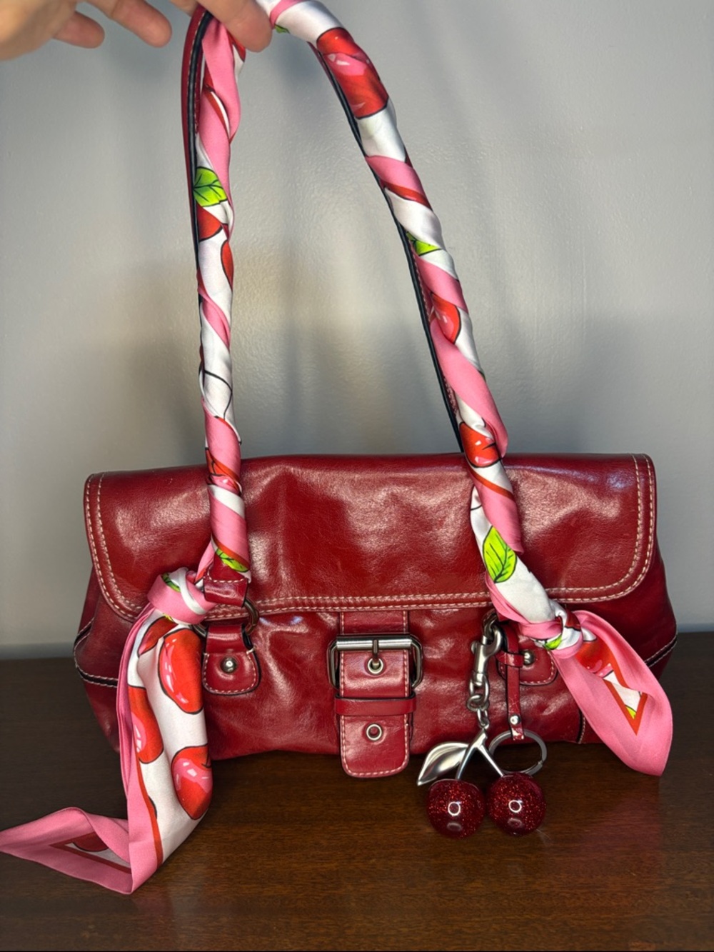 Giani Bernini Red Shoulder Bag with Pink Scarf Wraps